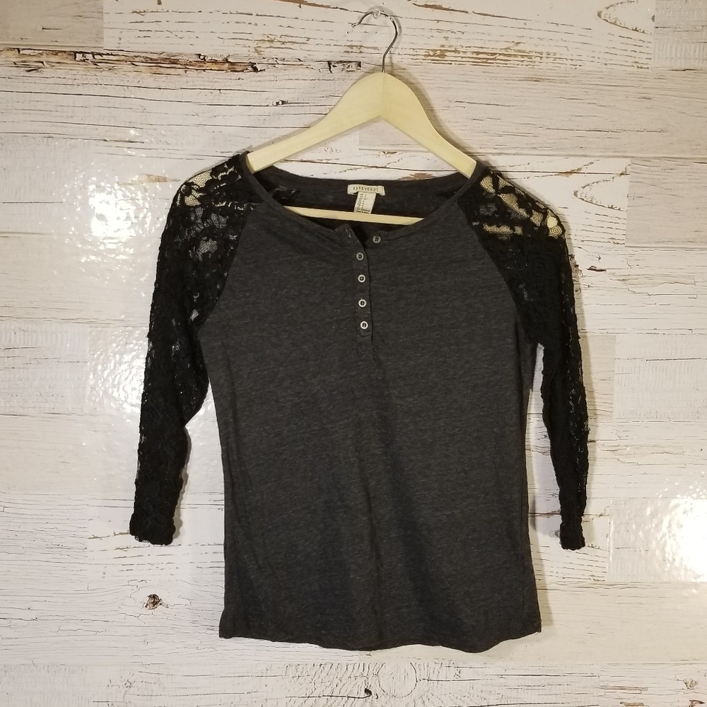 Forever 21 long sleeve lace top